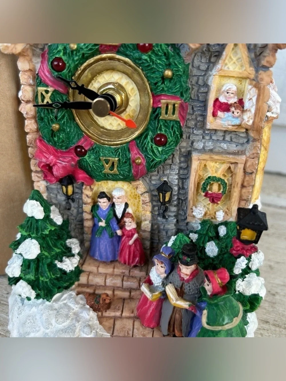 1996 Avon Christmas Village Mantel Clock Victorian Carolers Holiday Decor